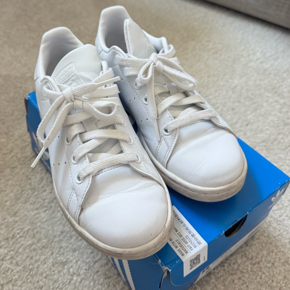 White Adidas Stan Smith
